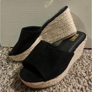 Qupid Platform Wedge Sandals - worn ONCE!!